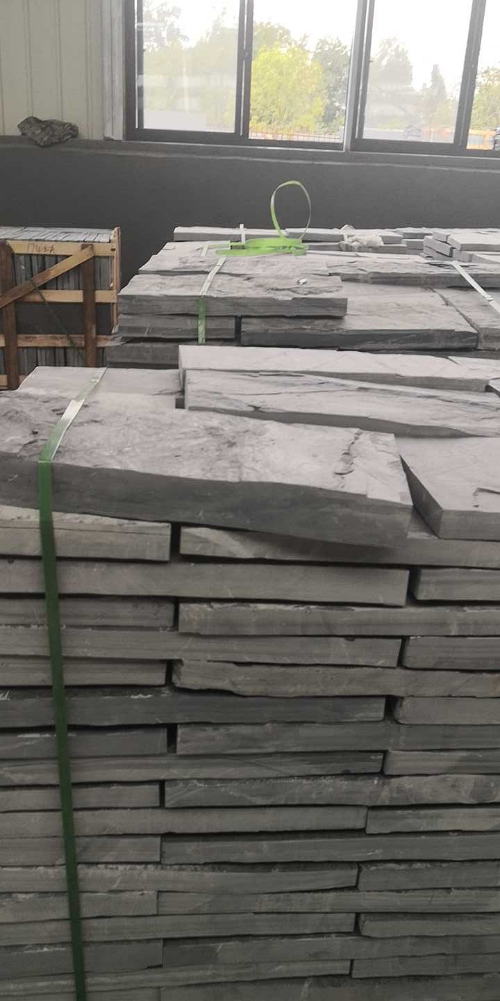 青石板地铺料