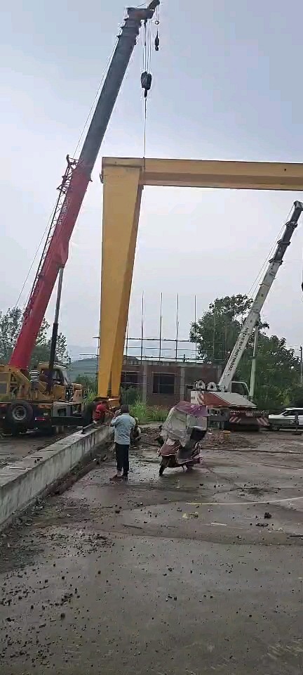 格兰云灰-矿山料场