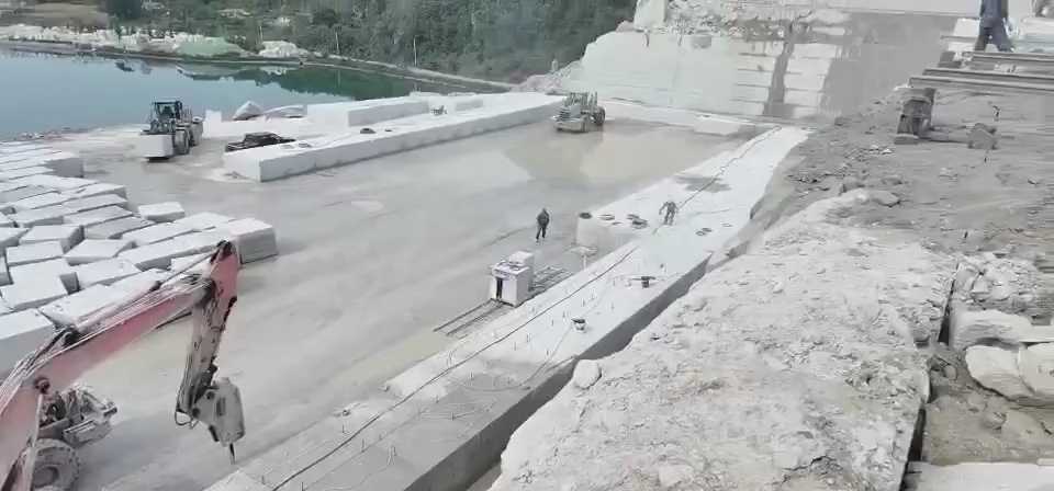 马上完工，下一层现已接受预订，有想法的老板抓紧啦。错过了就要明年囖~~~