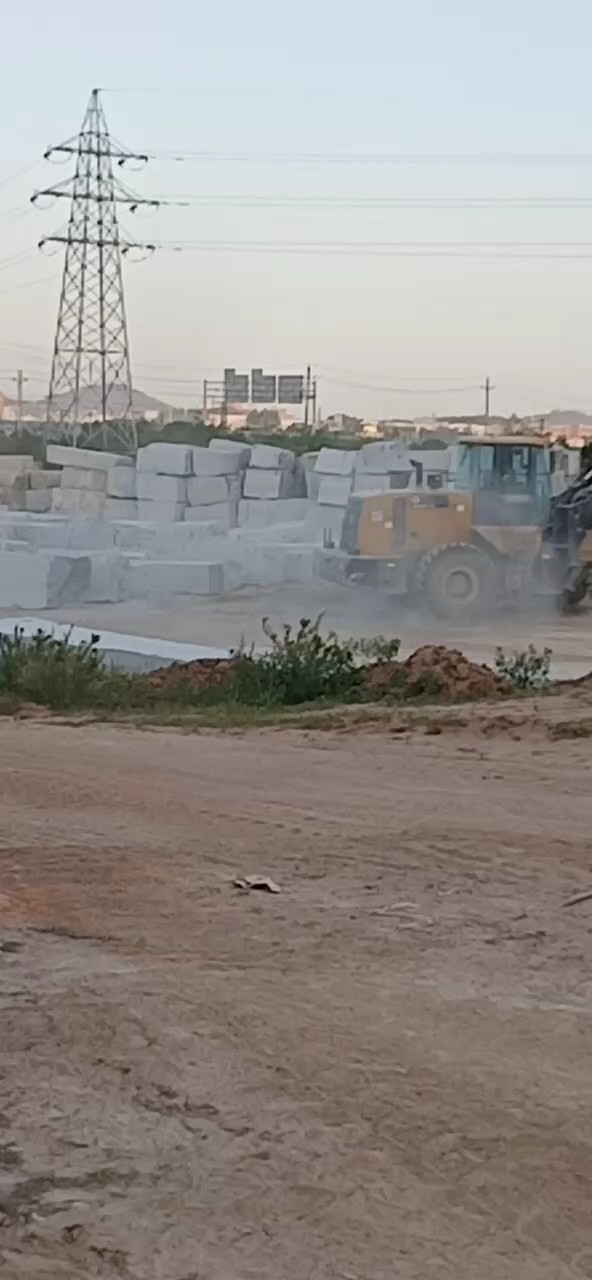 石井红636，大量开釆下来，厂矿一体，要的找我哈