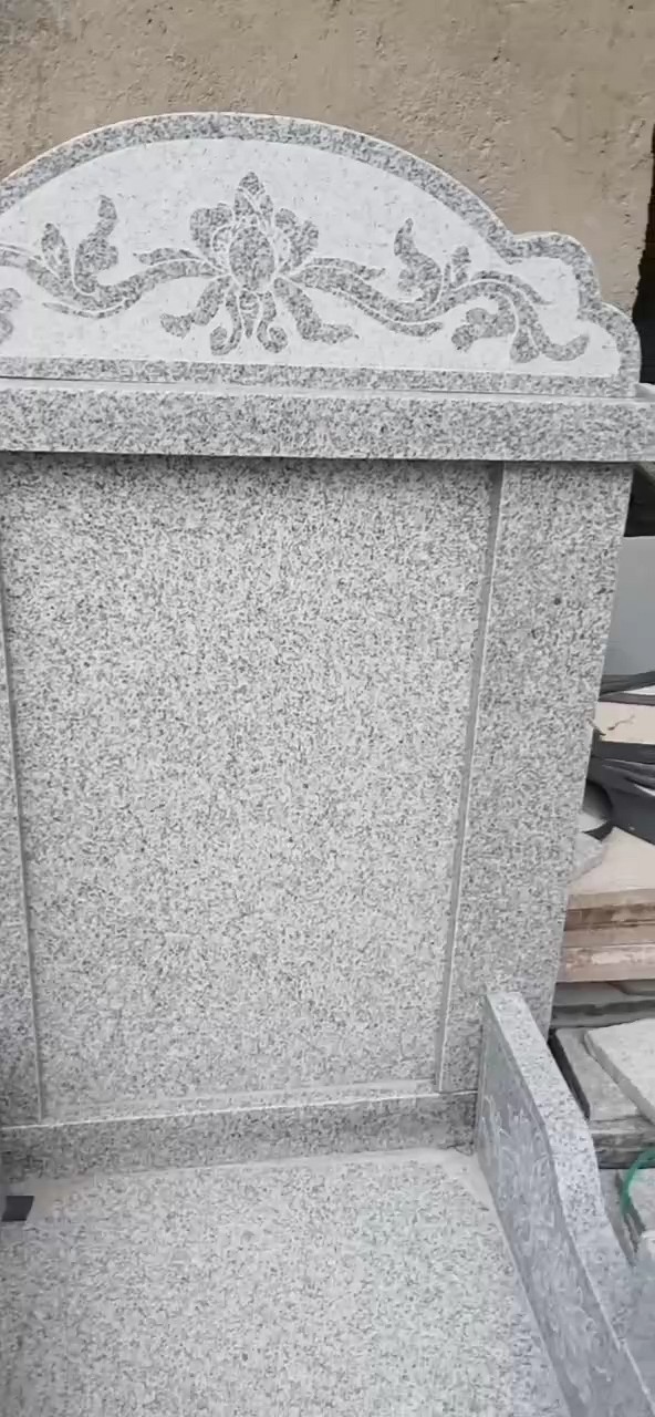 简单大气的墓碑，不用老矿芝麻黑654做的墓碑也不差，