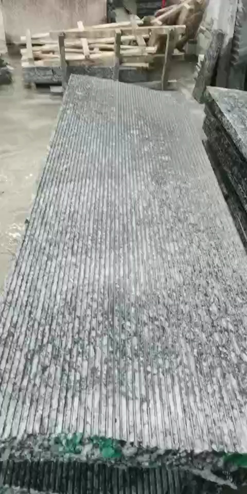 浪花白、海浪花、路沿石、盲道、工程板