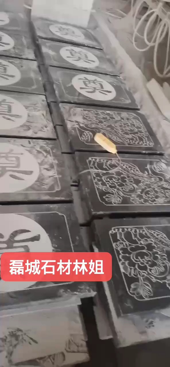 老矿芝麻黑墓碑，赶货中，灰尘满天飞，[呲牙][呲牙]