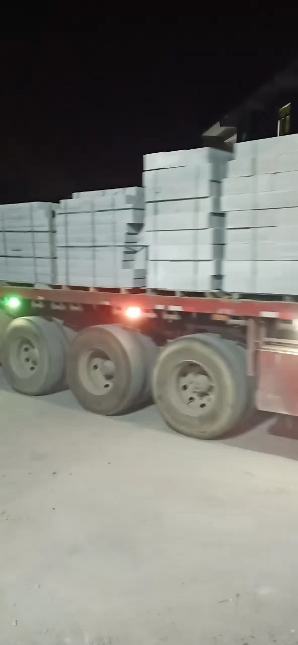 石井红636，路沿石，厦门工地走一车，给力