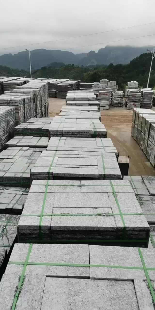 浪花白、海浪花、路沿石、盲道、工程板