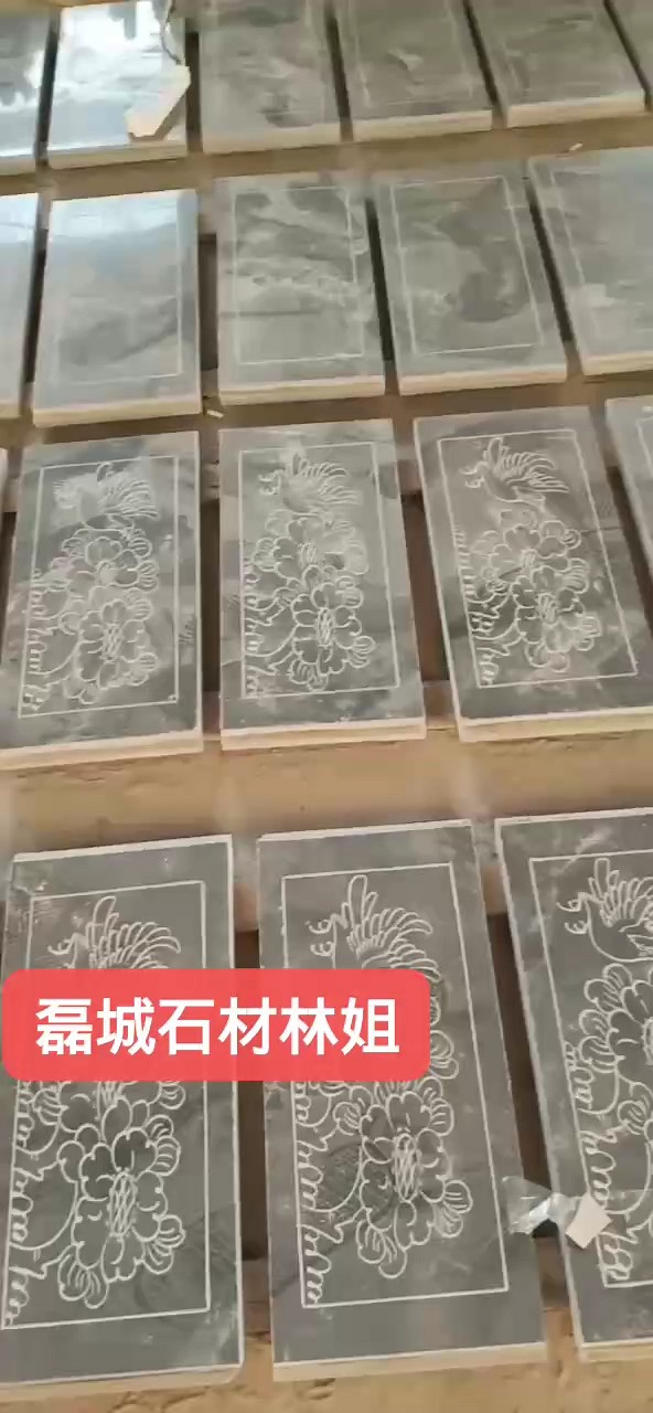 老矿芝麻黑墓碑排板中，全部在老厂长泰林墩做哦！欢迎下单询价哈，[偷笑][偷笑]