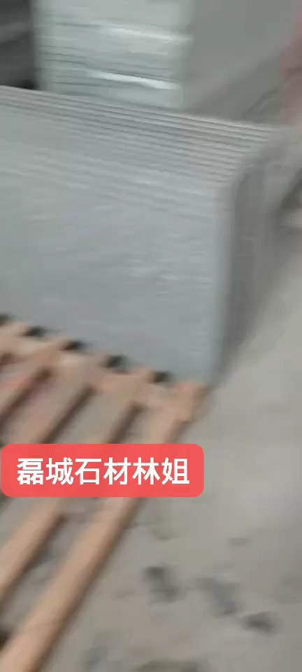 中国黑流水面正在赶货中偷笑