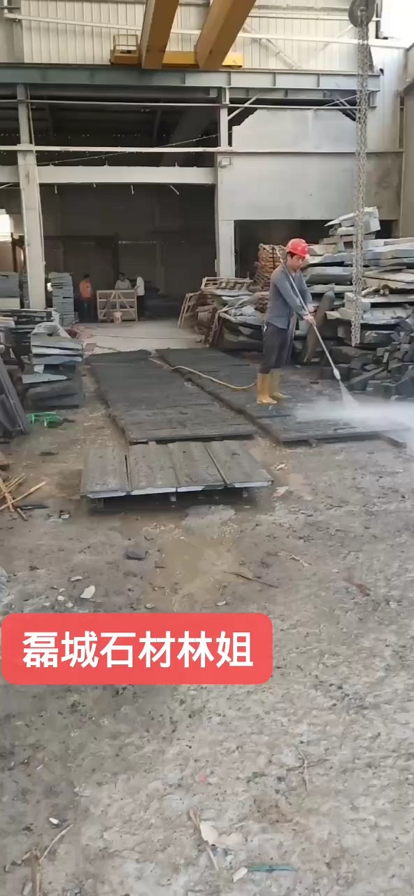 芝麻黑背景墙正在排板水冲中玫瑰玫瑰