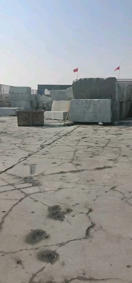 鑫鑫石材欢迎您！主营鲁灰，芝麻灰，章丘黑，芝麻黑，财富热线150647