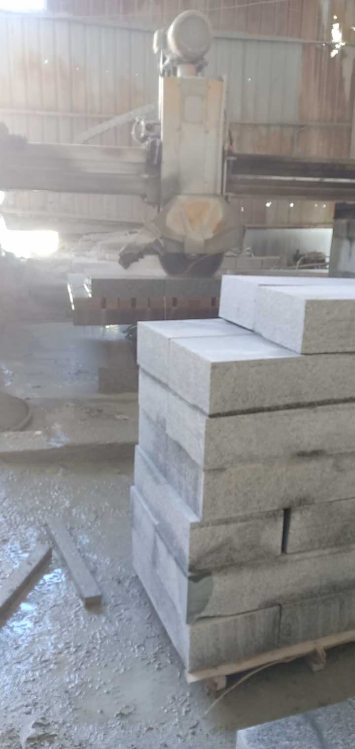 恒真石业主营路沿石异形线条圆柱别墅石材河道栏杆市政石材白麻