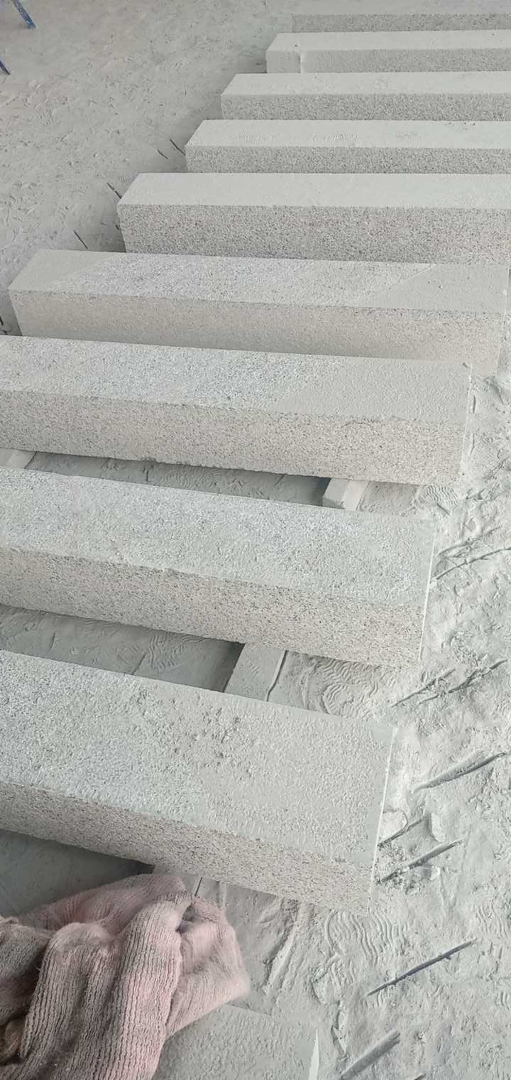 恒真石业主营路沿石异形线条圆柱别墅石材河道栏杆市政石材白麻