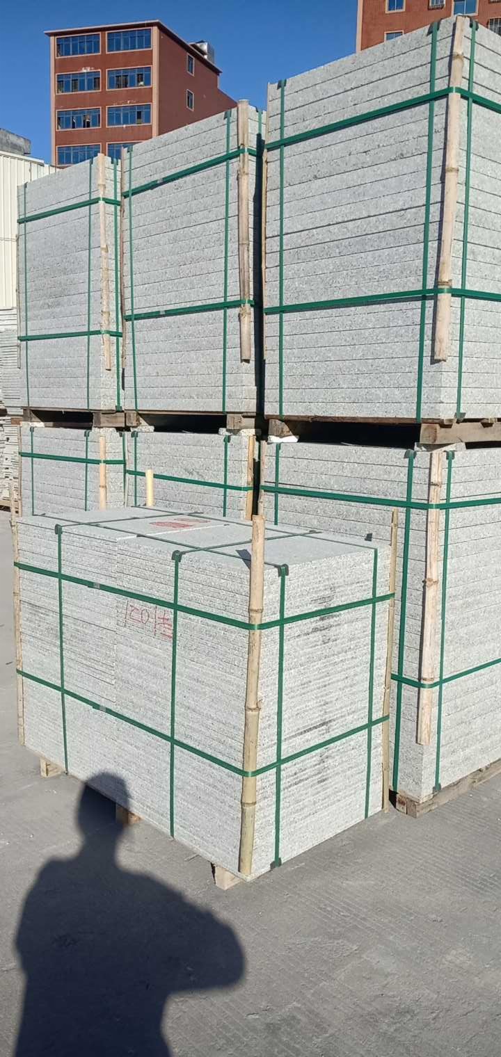 恒真石业主营路沿石异形线条圆柱别墅石材河道栏杆市政石材白麻