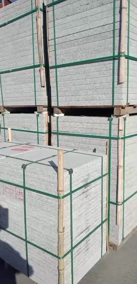 恒真石业主营拉丝栏杆坯水池坯墓碑料路沿石异形线条圆柱别墅石