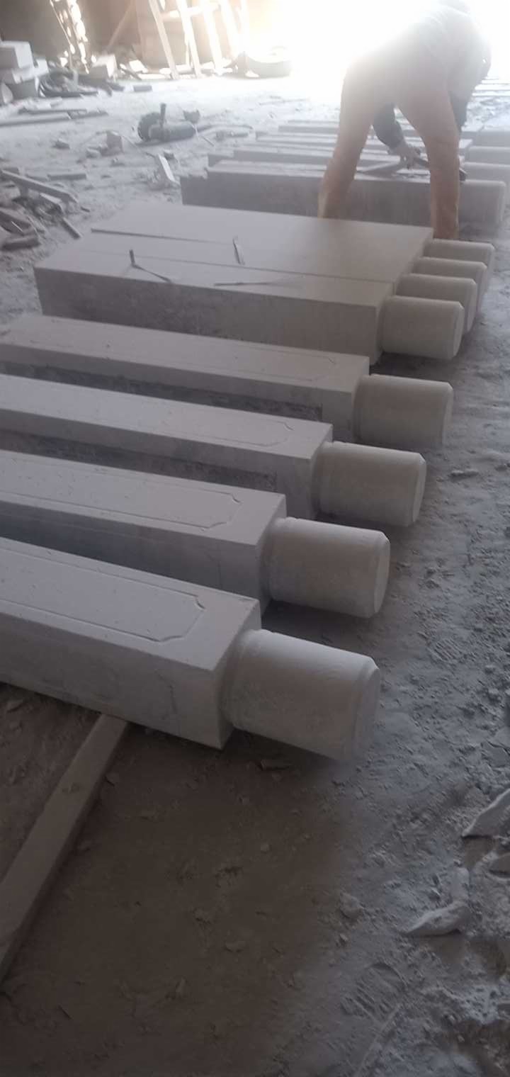 恒真石业主营拉丝栏杆坯水池坯墓碑料路沿石异形线条圆柱别墅石