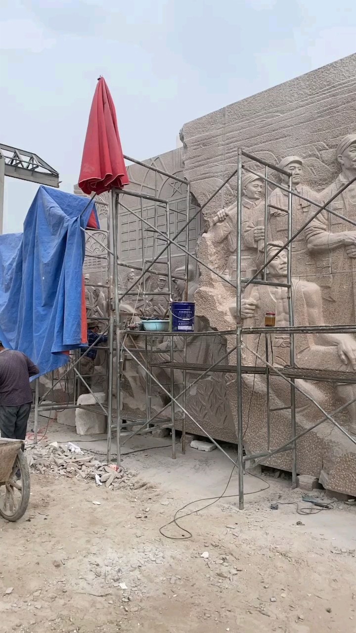大型花岗岩浮雕墙加工中
