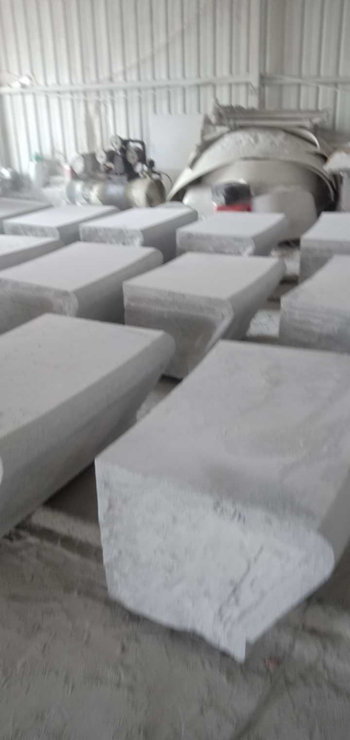 恒真石业主营拉丝栏杆坯水池坯墓碑料路沿石异形线条圆柱别墅石