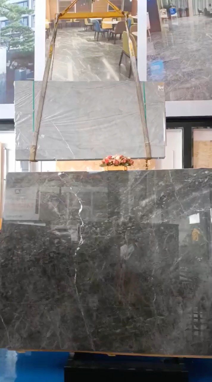 爱玛仕灰日常装车庆祝