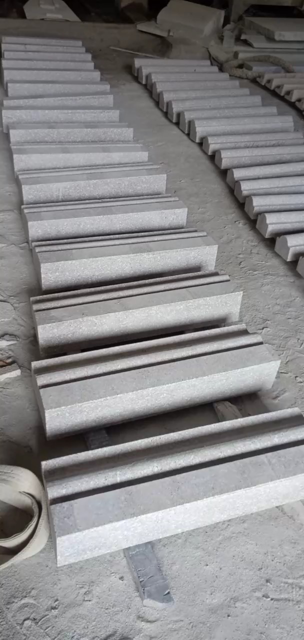 恒真石业主营拉丝栏杆坯水池坯墓碑料路沿石异形线条圆柱别墅石