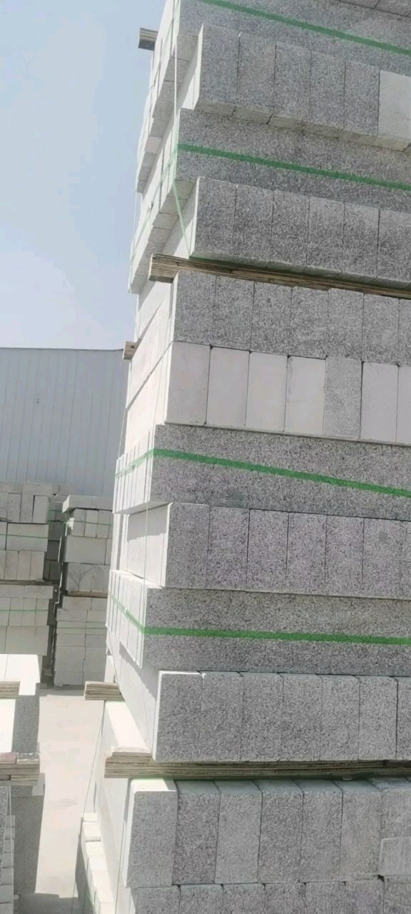 优质五莲花路牙石