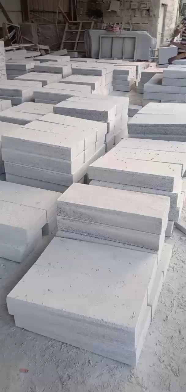 恒真石业主营拉丝栏杆坯水池坯墓碑料路沿石异形线条圆柱别墅石