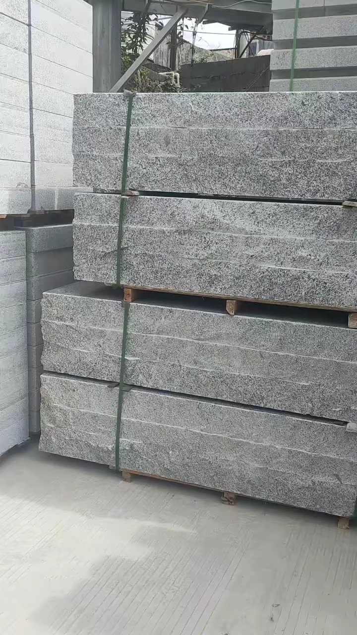 恒真石业主营拉丝栏杆坯水池坯墓碑料路沿石异形线条圆柱别墅石