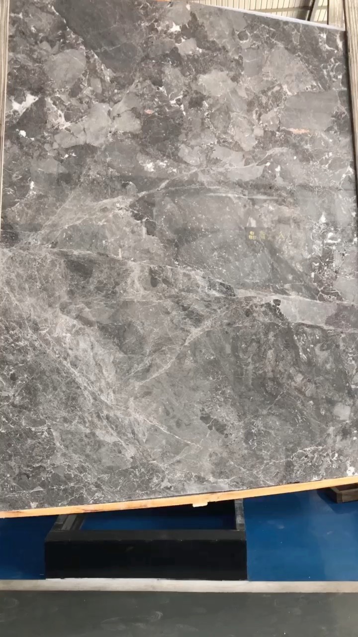 这是一款自带轻奢风格的爱玛仕灰适用于各种家具墙身地面楼梯级烟花