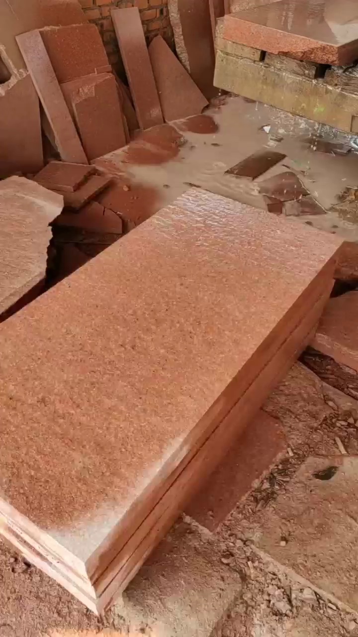 主营：中国红，荥经红，雅蒙黑，金山黑，四川黑，文化石，雕刻，四川红 联系电话：1