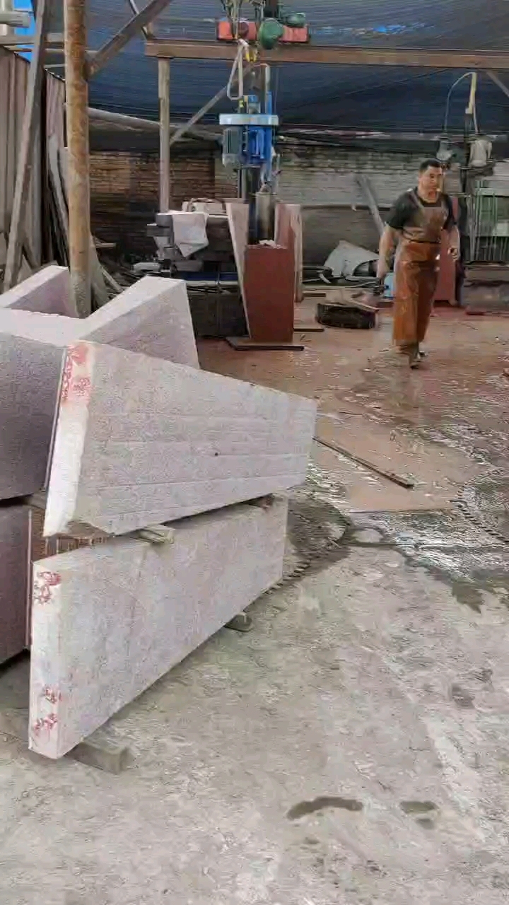 中国红工程板加工视频