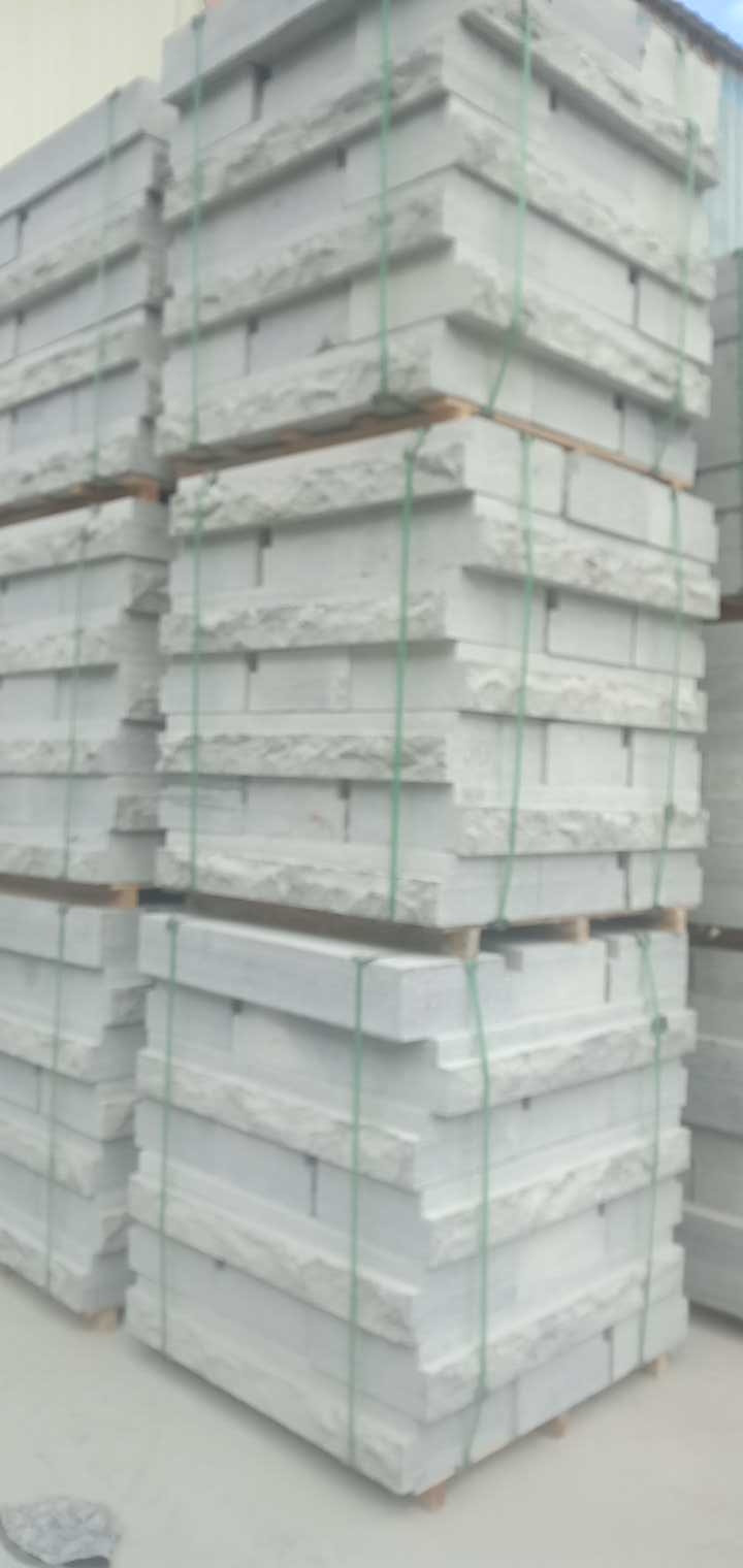 恒真石业主营拉丝栏杆坯水池坯墓碑料路沿石异形线条圆柱别墅石