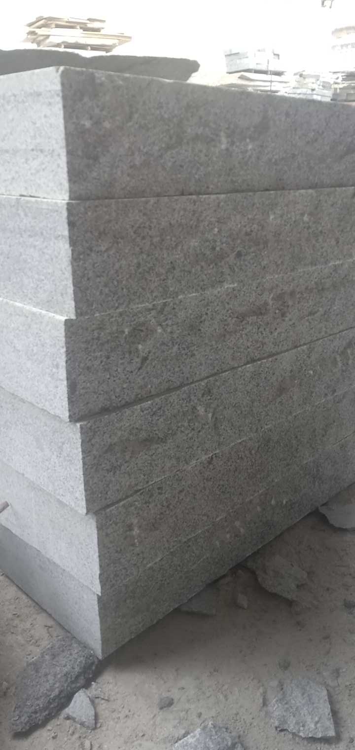 恒真石业主营拉丝栏杆坯水池坯墓碑料路沿石异形线条圆柱别墅石