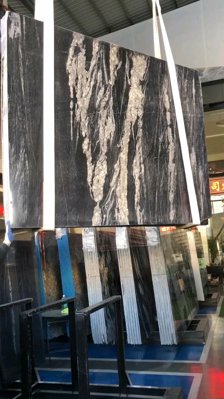 大量芬迪黑新料上架爆竹爆竹爆竹