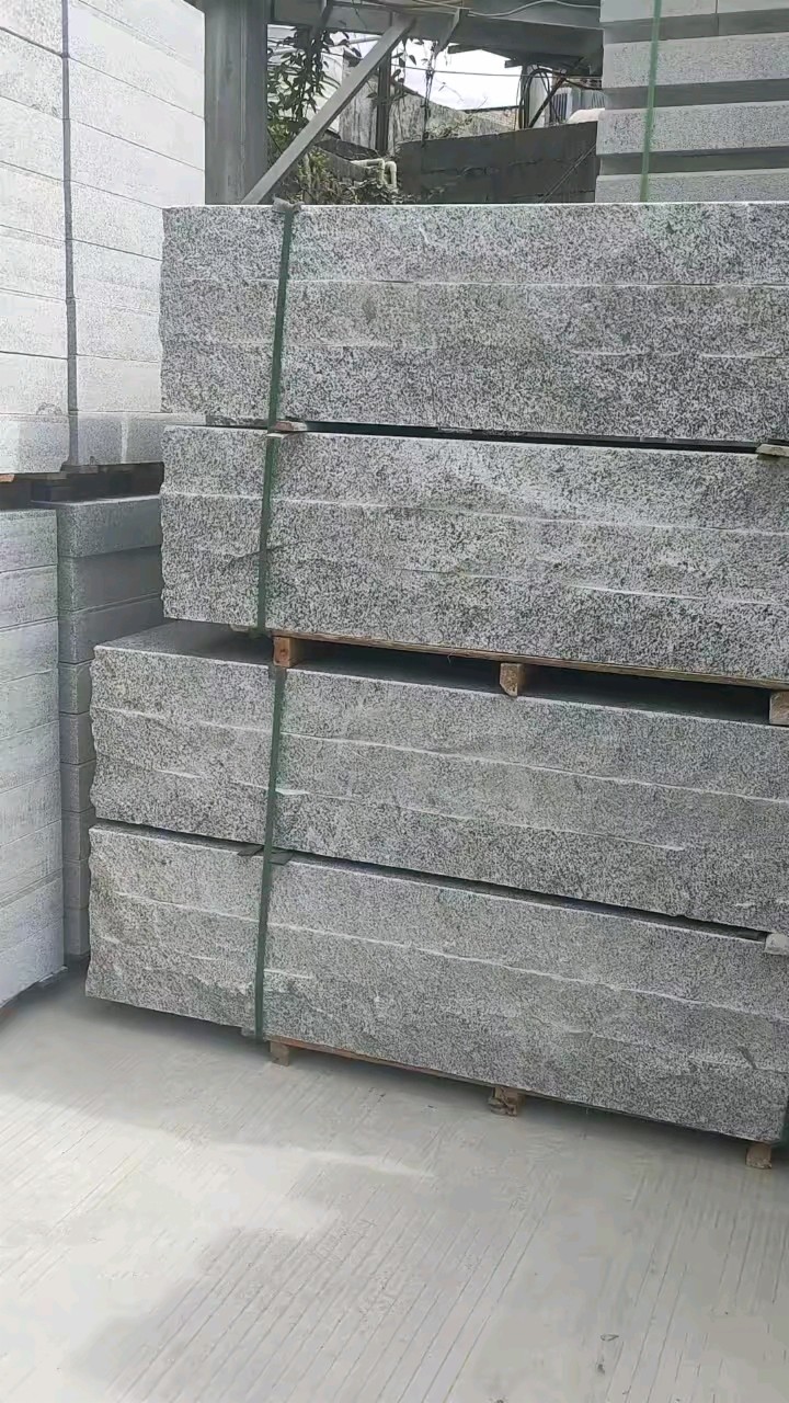 恒真石业主营拉丝栏杆坯水池坯墓碑料路沿石异形线条圆柱别墅石