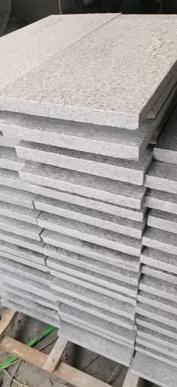 鲁灰石材，就是板正