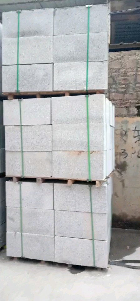 恒真石业主营拉丝栏杆坯水池坯墓碑料路沿石异形线条圆柱别墅石