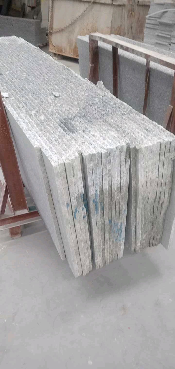 恒真石业主营拉丝栏杆坯水池坯墓碑料路沿石异形线条圆柱别墅石