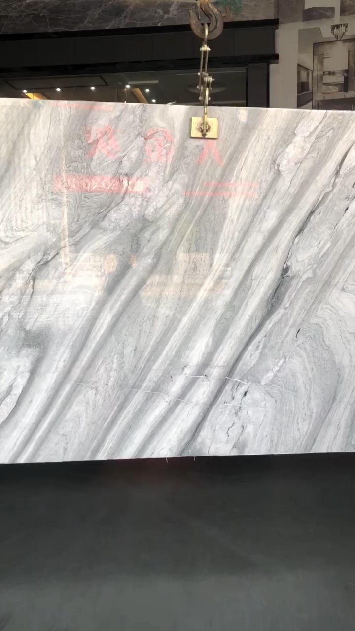 时尚新宠芬迪系列自然造物不拘一格它的美在于独一无二每一条细纹每一道