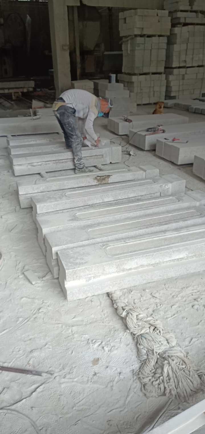 恒真石业主营拉丝栏杆坯水池坯墓碑料路沿石异形线条圆柱别墅石