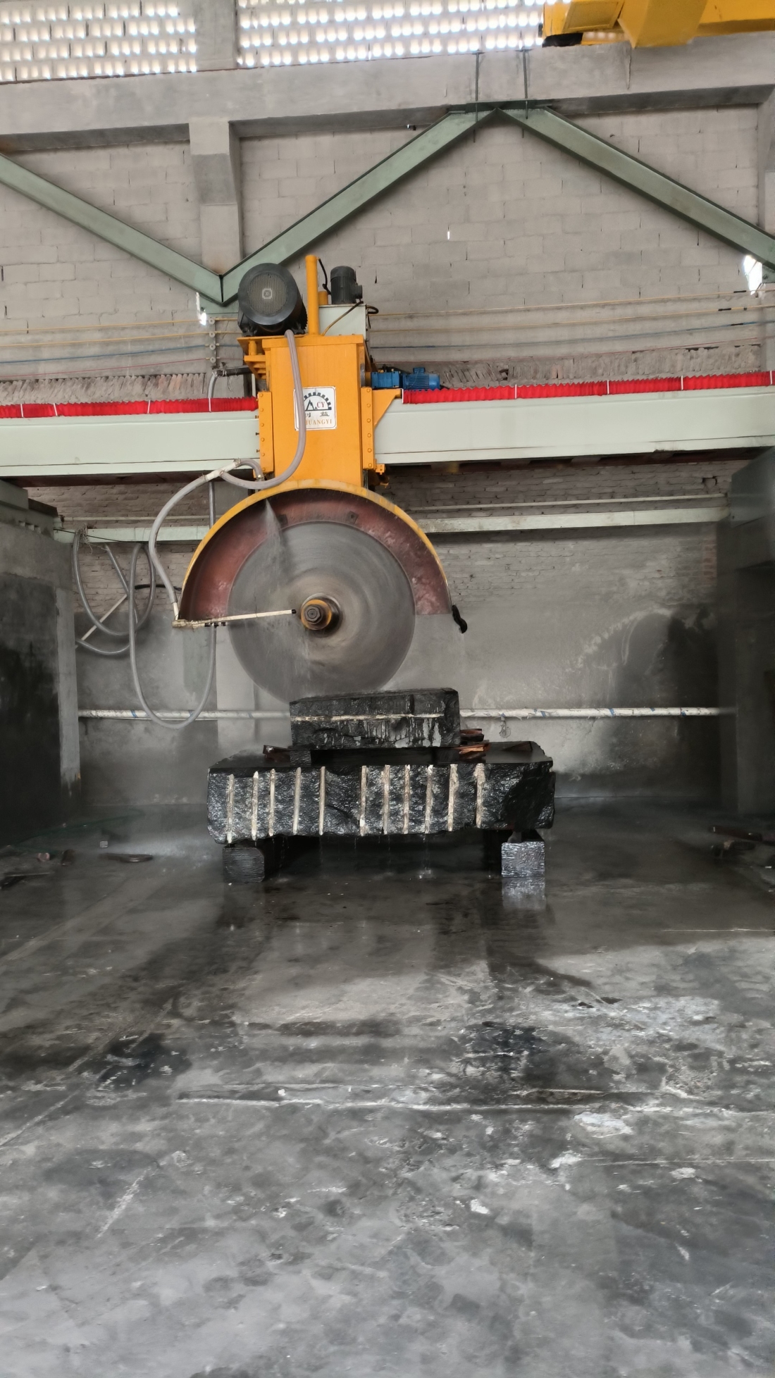 康正黑金沙大切切板中大板成品水池地铺工程板有加单的请联系我