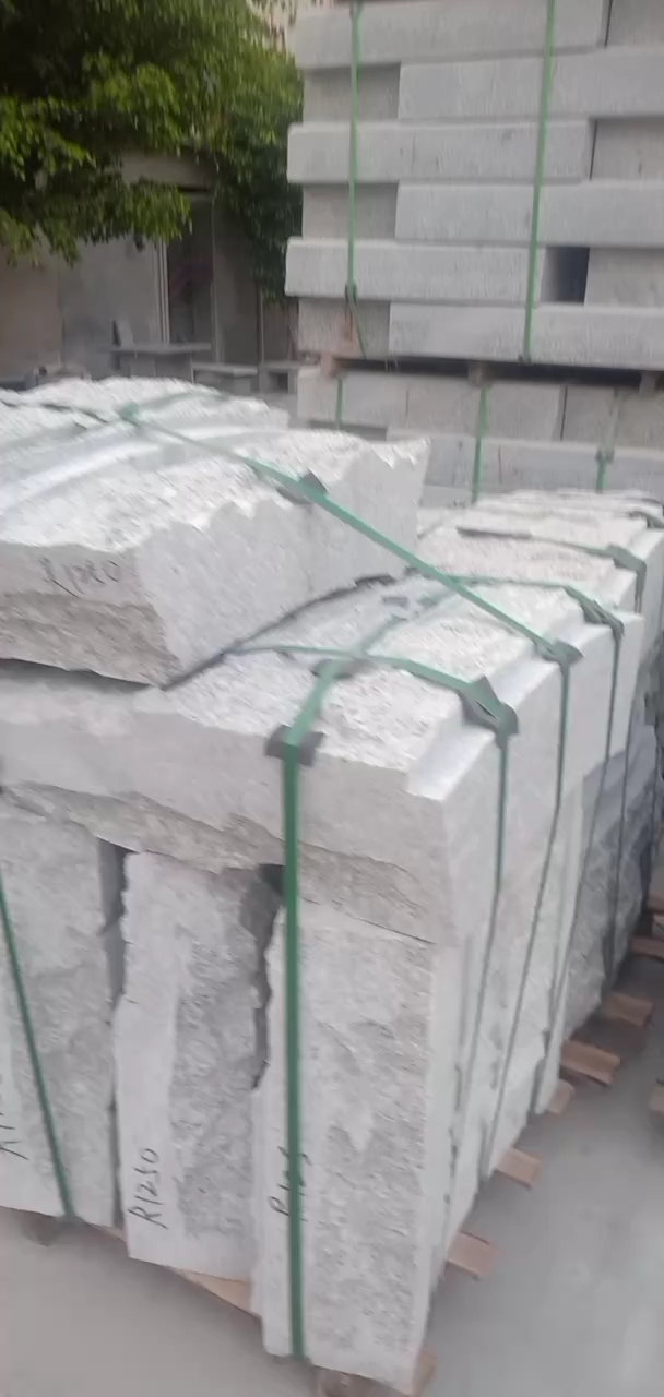 恒真石业主营拉丝栏杆坯水池坯墓碑料路沿石异形线条圆柱别墅石