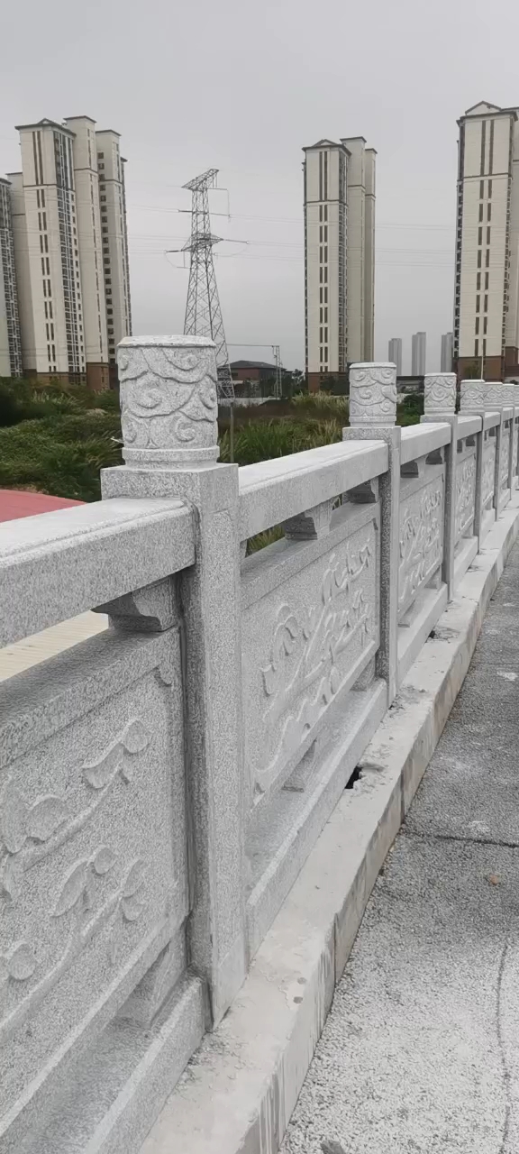 恒真石业主营拉丝栏杆坯水池坯墓碑料路沿石异形线条圆柱别墅石