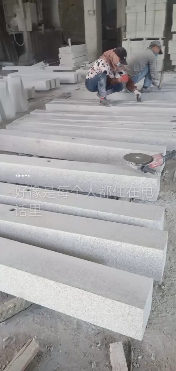 恒真石业主营拉丝栏杆坯水池坯墓碑料路沿石异形线条圆柱别墅石