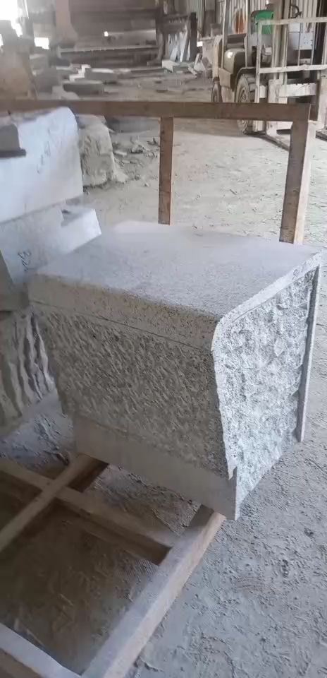 恒真石业主营拉丝栏杆坯水池坯墓碑料路沿石异形线条圆柱别墅石