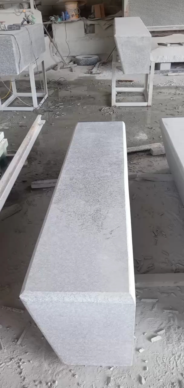 恒真石业主营拉丝栏杆坯水池坯墓碑料路沿石异形线条圆柱别墅石