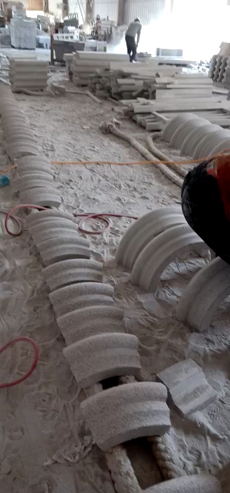 恒真石业主营拉丝栏杆坯水池坯墓碑料路沿石异形线条圆柱别墅石