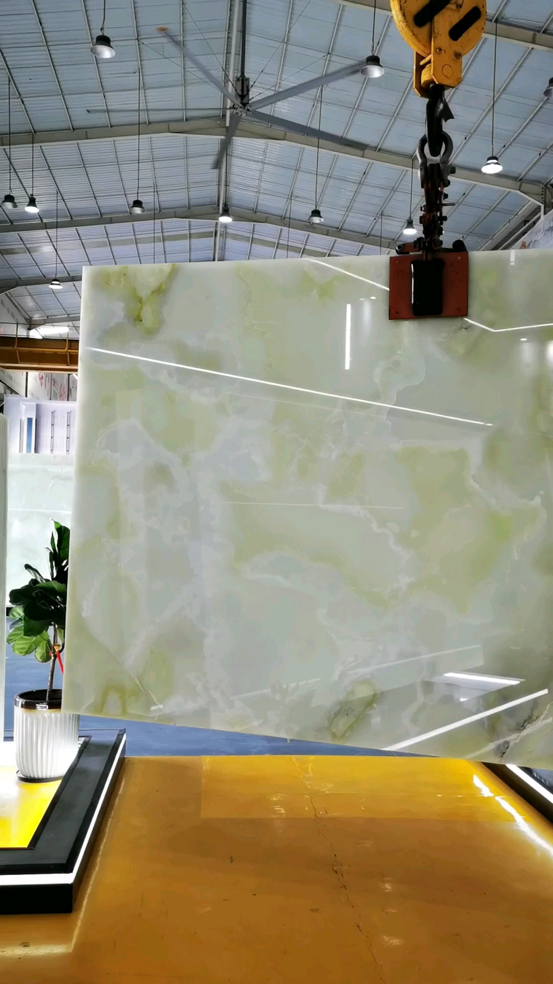 青玉，天然浅青玉，