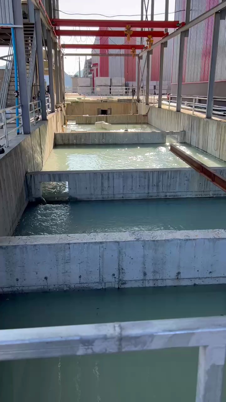 广西粉红麻各种规格光板火烧板荔枝面自然面超薄板等板材及盲道石剁斧石