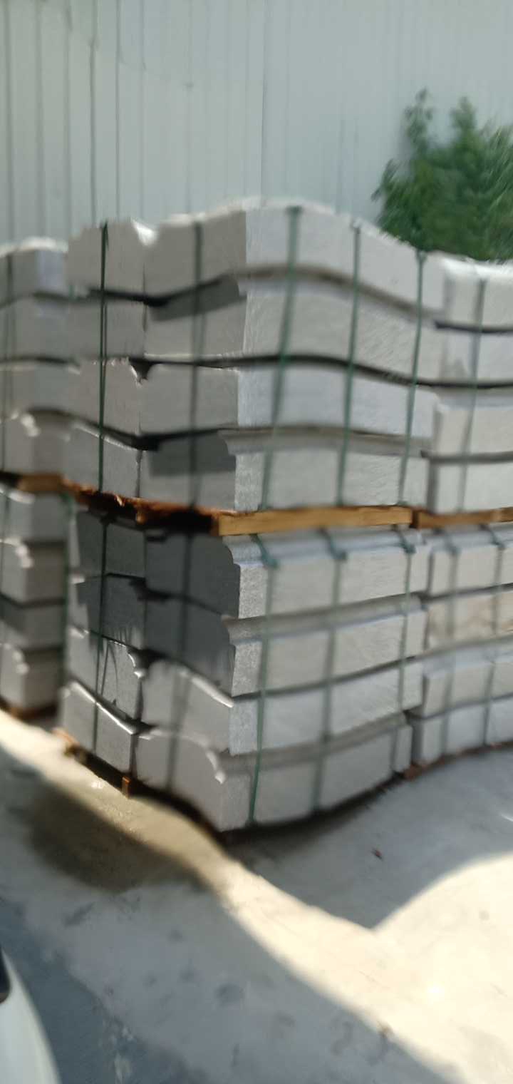 恒真石业主营拉丝栏杆坯水池坯墓碑料路沿石异形线条圆柱别墅石