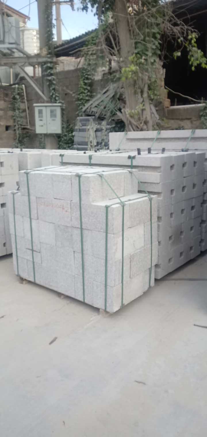 恒真石业主营拉丝栏杆坯水池坯墓碑料路沿石异形线条圆柱别墅石