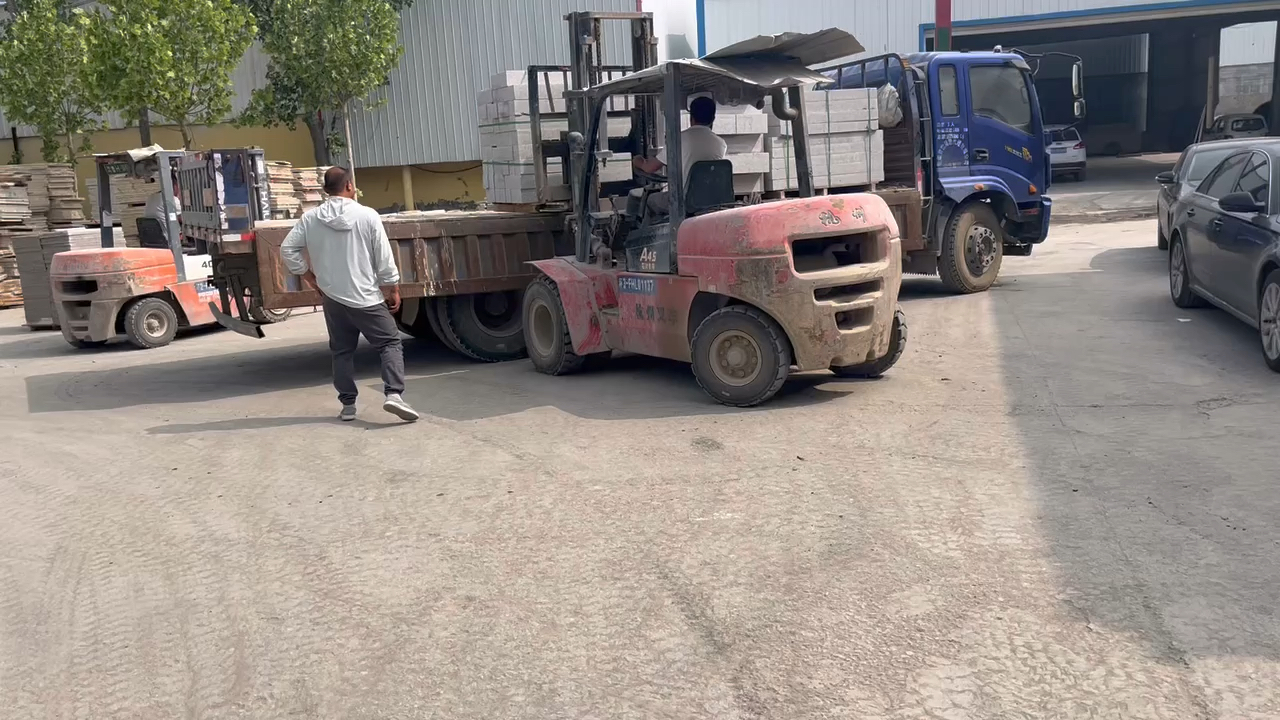 白锈石大花白 装车发货