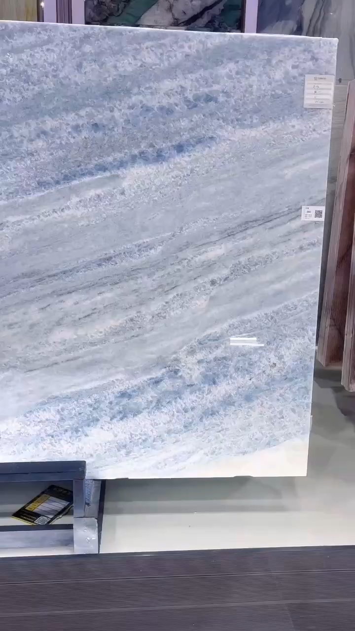 蓝水晶